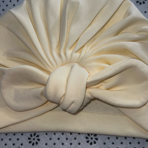 πΒ New π Cute Little Girls Turban with Bow Sizeβ0-6 Months π - Picture 2 of 5